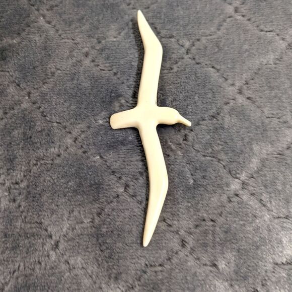 Vintage Albatross Brooche from New Zealand - Picture 9 of 9